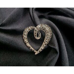 Vintage 925 Sterling Silver Marcasite Heart Brooch Pin Elegant Swirl Design Earl